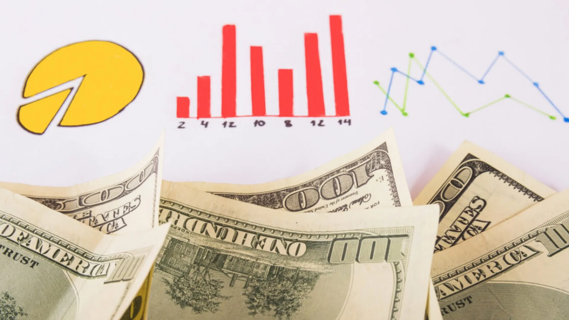 Biểu đồ phân tích thị trường cá cược trực tuyến Việt Nam với logo 32win